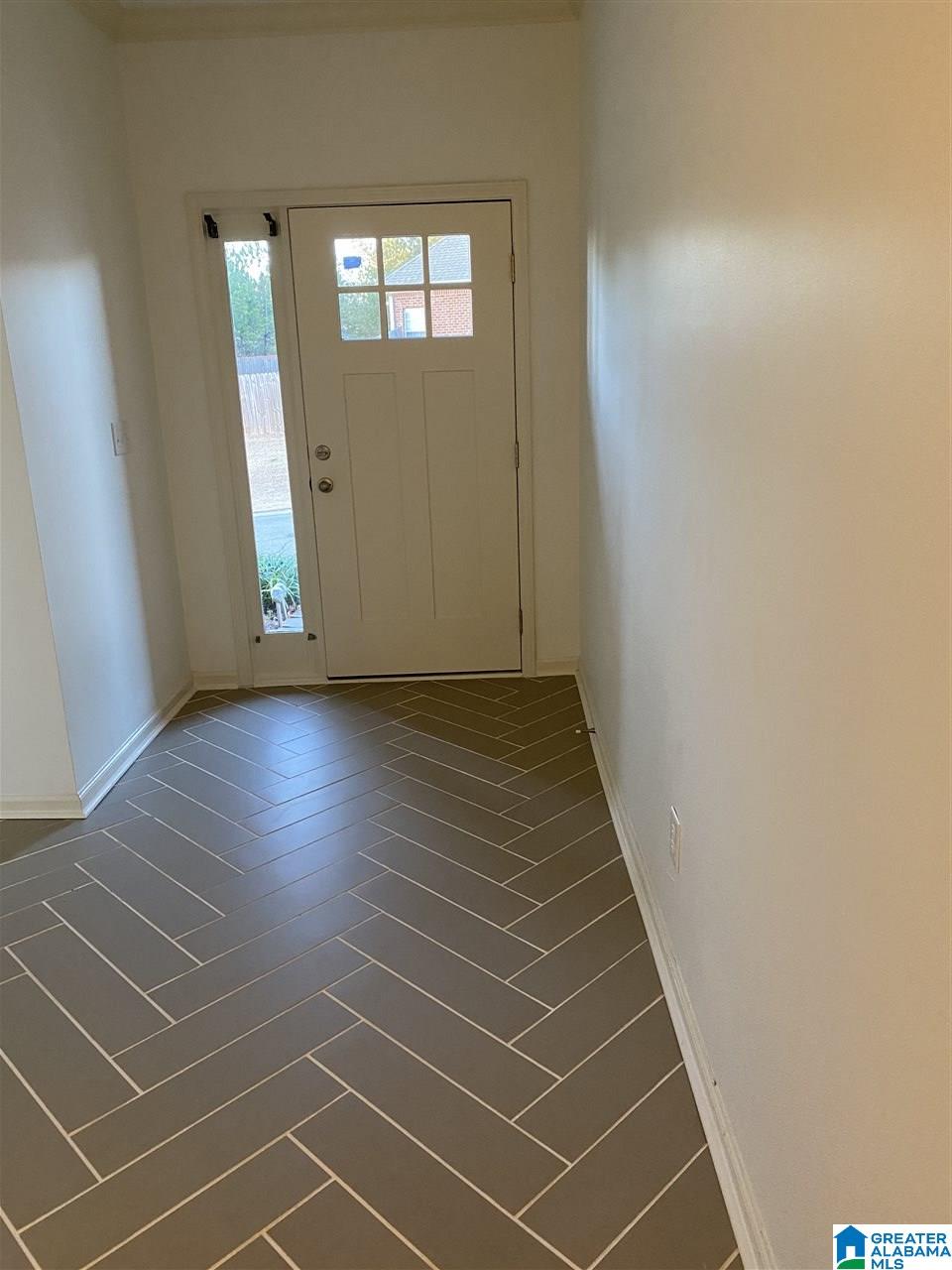 439 Summit Way Fultondale, AL 35068 - Photo 2 of 32