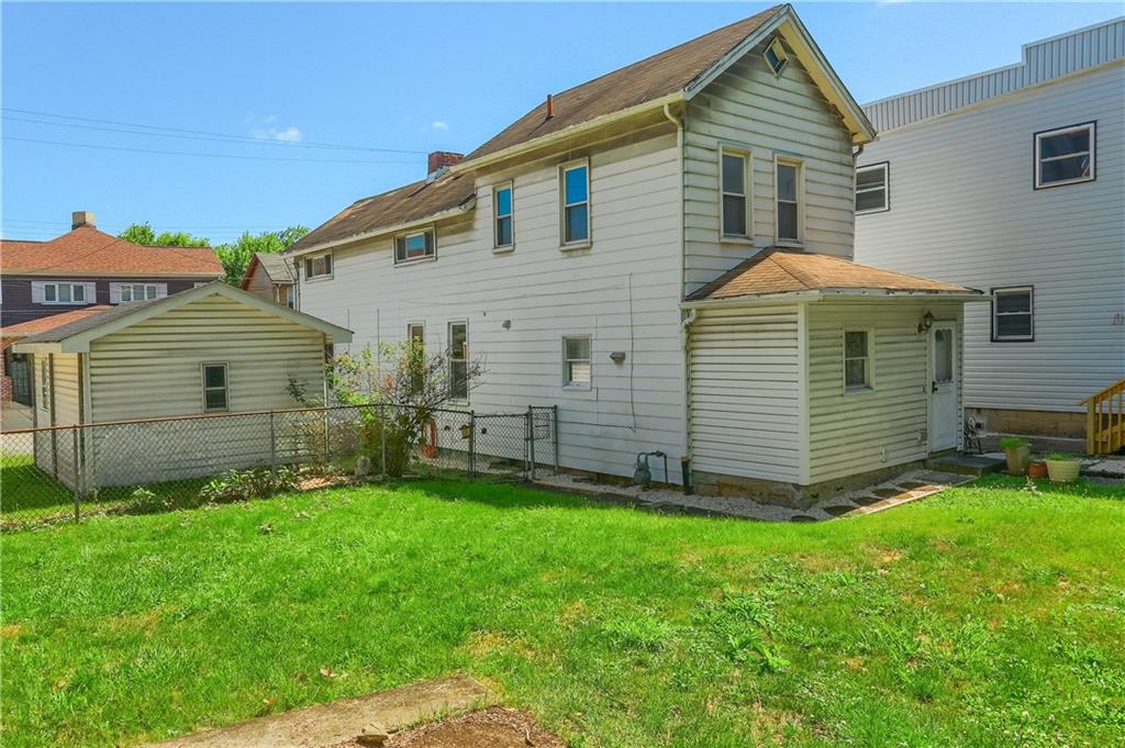 1550 Glenn Way McKees Rocks, PA 15136 - Photo 7 of 30