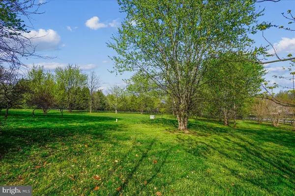 $1,400,000 | 17273 Westfield Place, Hamilton, VA 20158