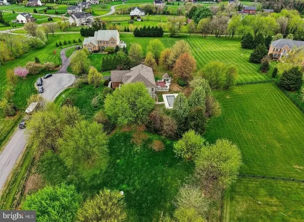 $1,400,000 | 17273 Westfield Place, Hamilton, VA 20158