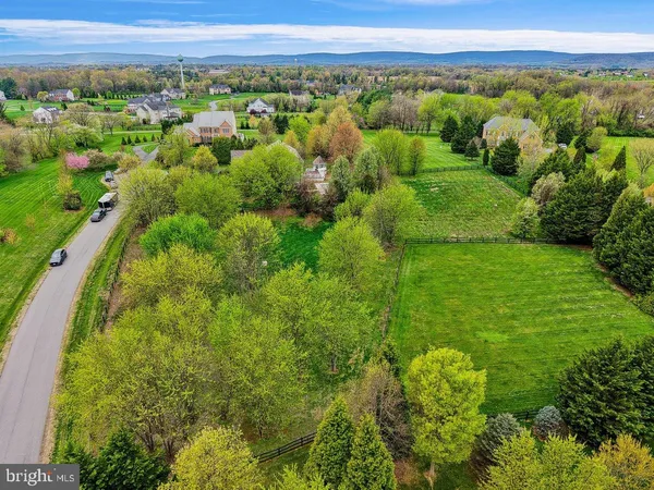 $1,400,000 | 17273 Westfield Place, Hamilton, VA 20158