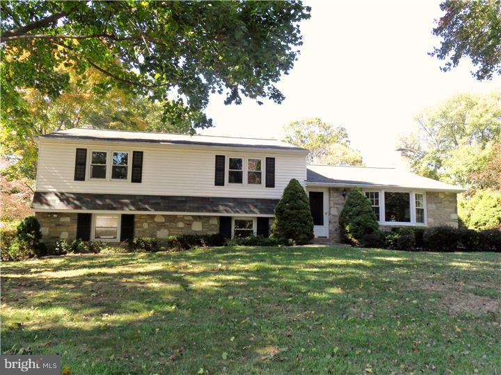716 Beverly Road Holland, PA 18966 - Photo 2 of 25 Exterior Front