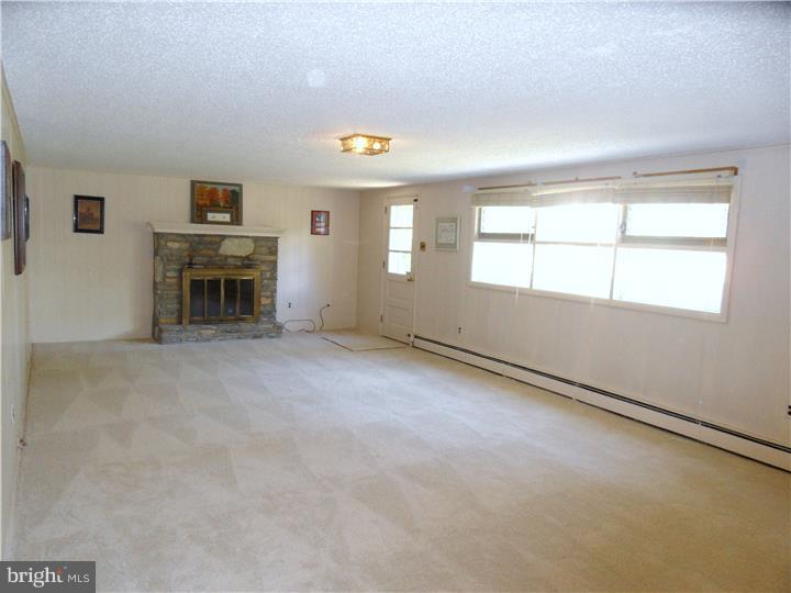 716 Beverly Road Holland, PA 18966 - Photo 11 of 25 Family Room