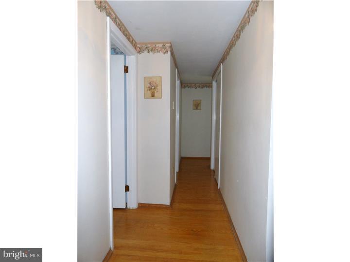 716 Beverly Road Holland, PA 18966 - Photo 14 of 25 Hallway