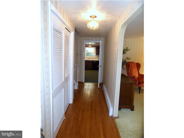 716 Beverly Road Holland, PA 18966 - Photo 3 of 25 Foyer