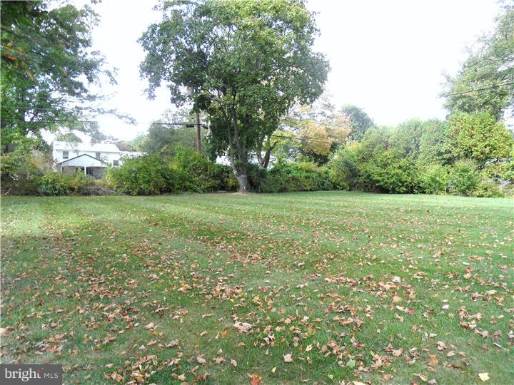 716 Beverly Road Holland, PA 18966 - Photo 22 of 25 Back Yard