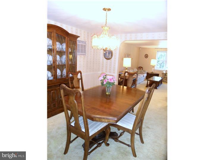 716 Beverly Road Holland, PA 18966 - Photo 7 of 25 Dining Room