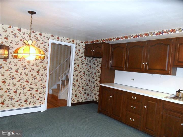 716 Beverly Road Holland, PA 18966 - Photo 9 of 25 Kitchen