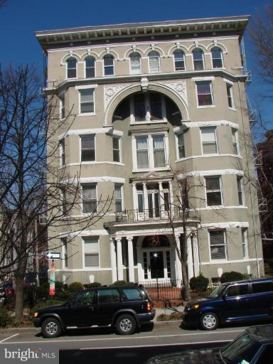1423 R Street Northwest, Unit 500 Washington, DC 20009 - Photo 2 of 8 Lake View 3