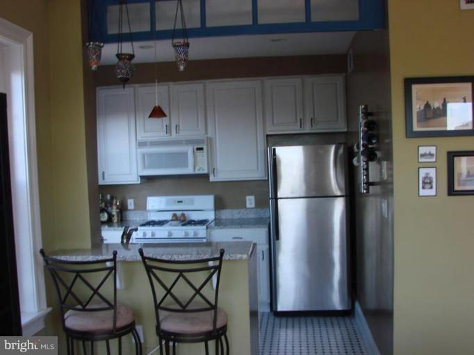1423 R Street Northwest, Unit 500 Washington, DC 20009 - Photo 3 of 8 Kitchen