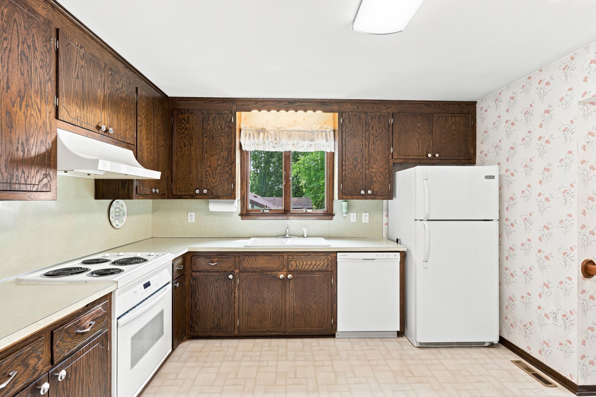 4275 Pilot Knob Road Eagan, MN 55122 - Photo 11 of 45 Gallery Image 11