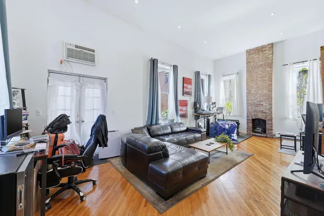 $2,895 | 174 Grand Street, Unit 3E, Jersey City, NJ 07302