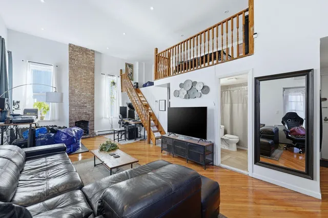 $2,895 | 174 Grand Street, Unit 3E, Jersey City, NJ 07302