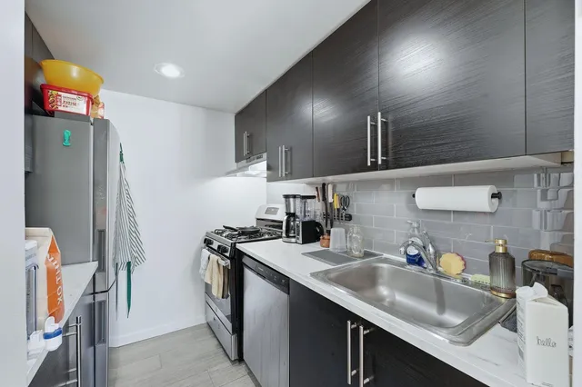 $2,895 | 174 Grand Street, Unit 3E, Jersey City, NJ 07302