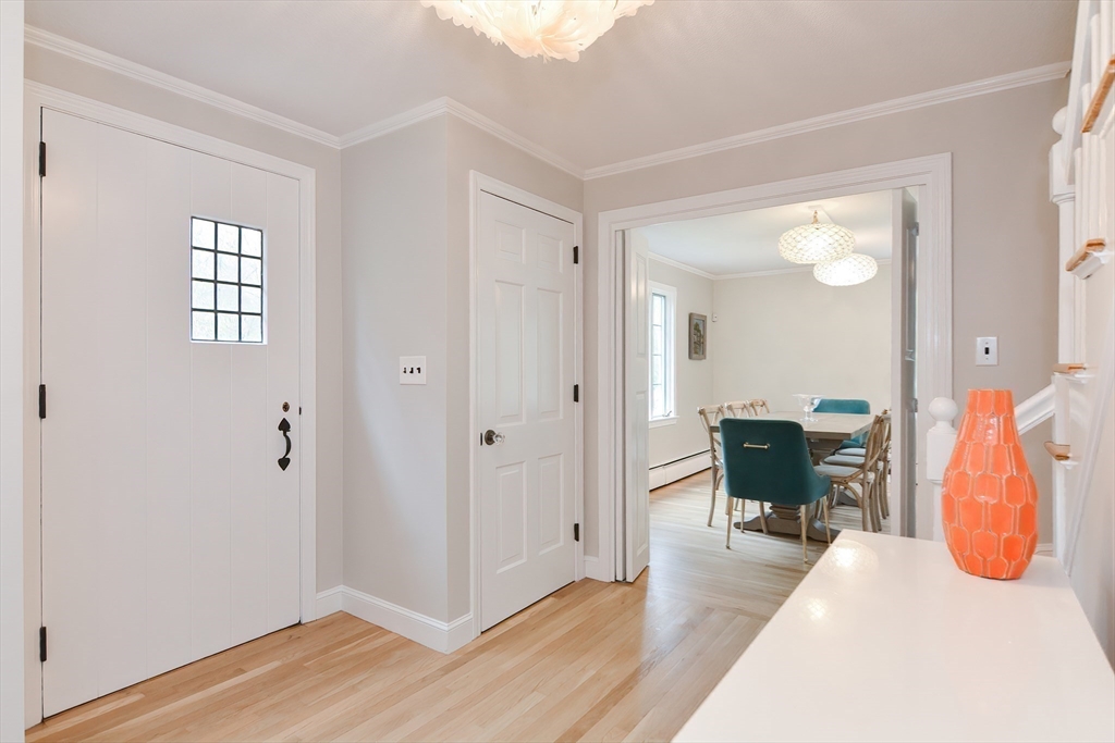 5 Running Ridge Road Manchester, MA 01944 - Photo 3 of 34 Gallery Image 3
