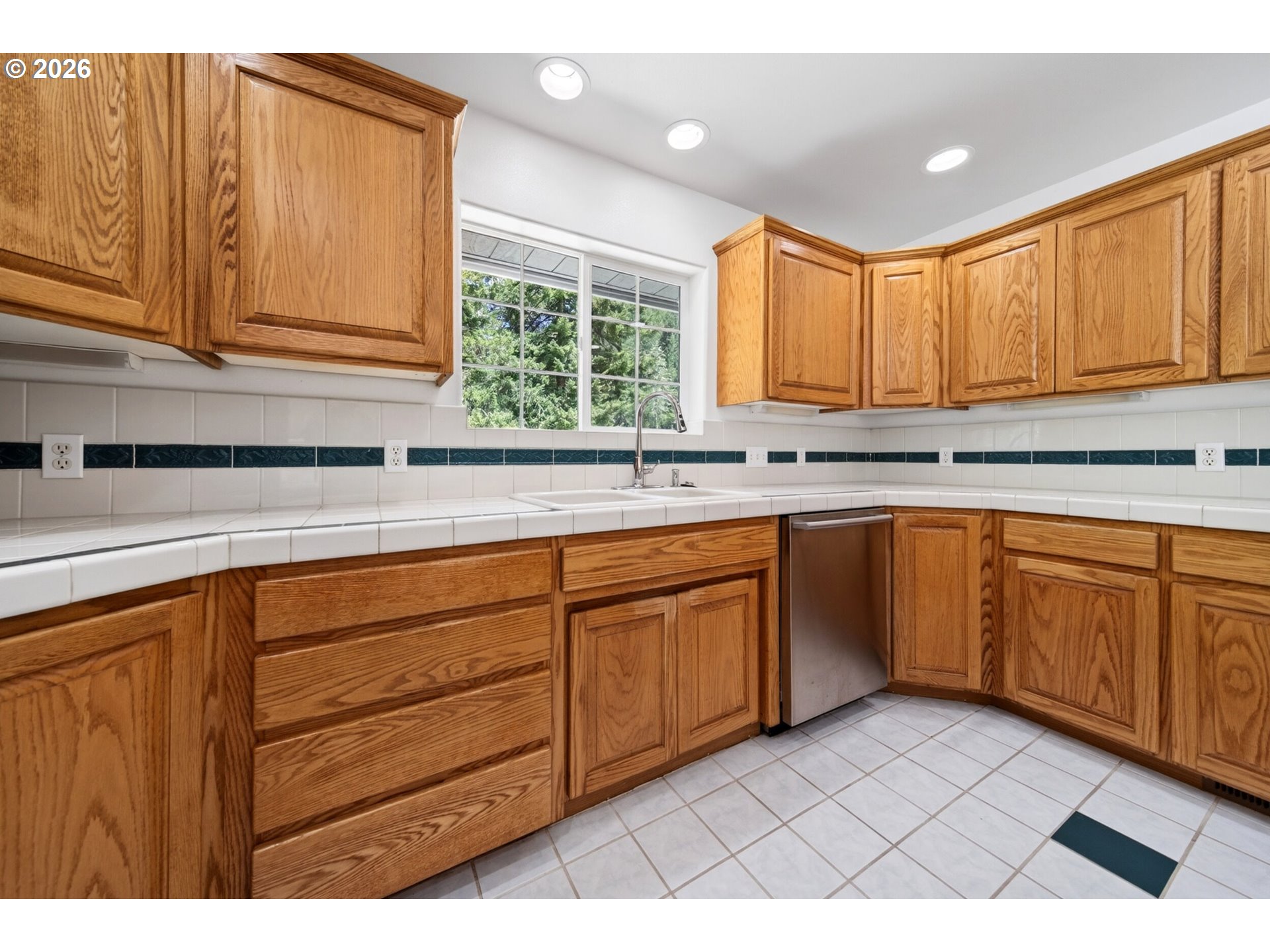 1958 Scottsburg Road West Scottsburg, OR 97473 - Photo 20 of 48 Kitchen