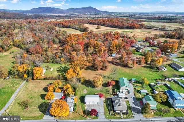 $299,995 | 13883 Buchanan Trail West, Mercersburg, PA 17236