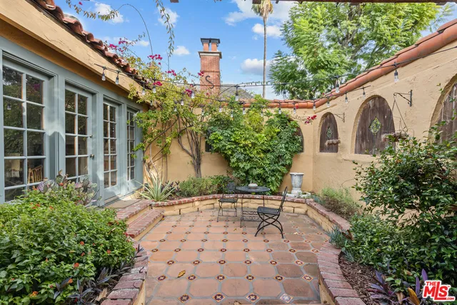 $1,430,000 | 11623 Otsego Street, North Hollywood, CA 91601