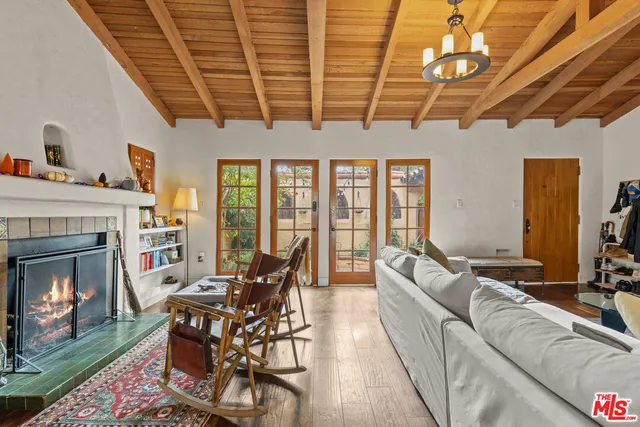 $1,430,000 | 11623 Otsego Street, North Hollywood, CA 91601