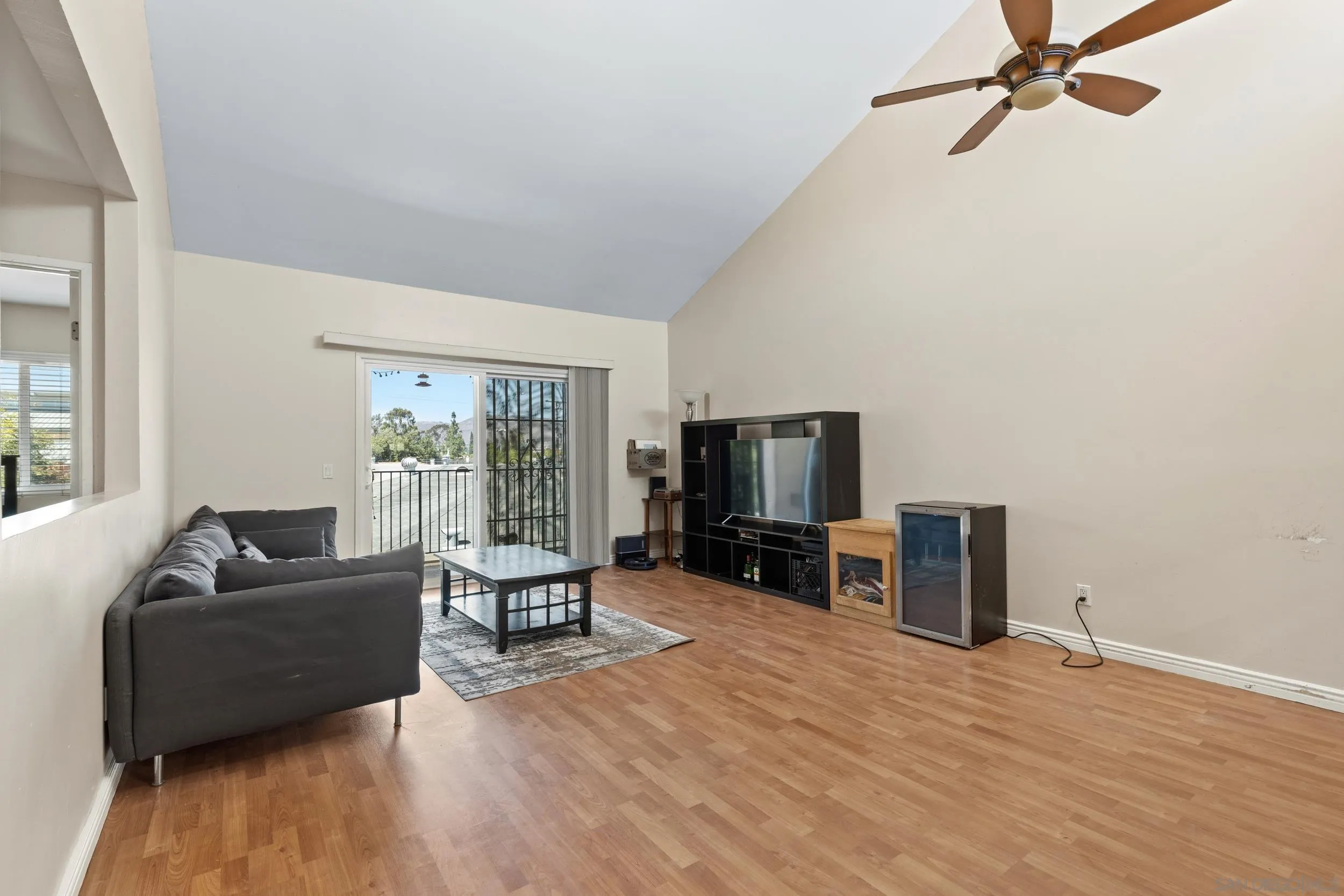 300 Roanoke Road, Unit 13 El Cajon, CA 92020 - Photo 6 of 21