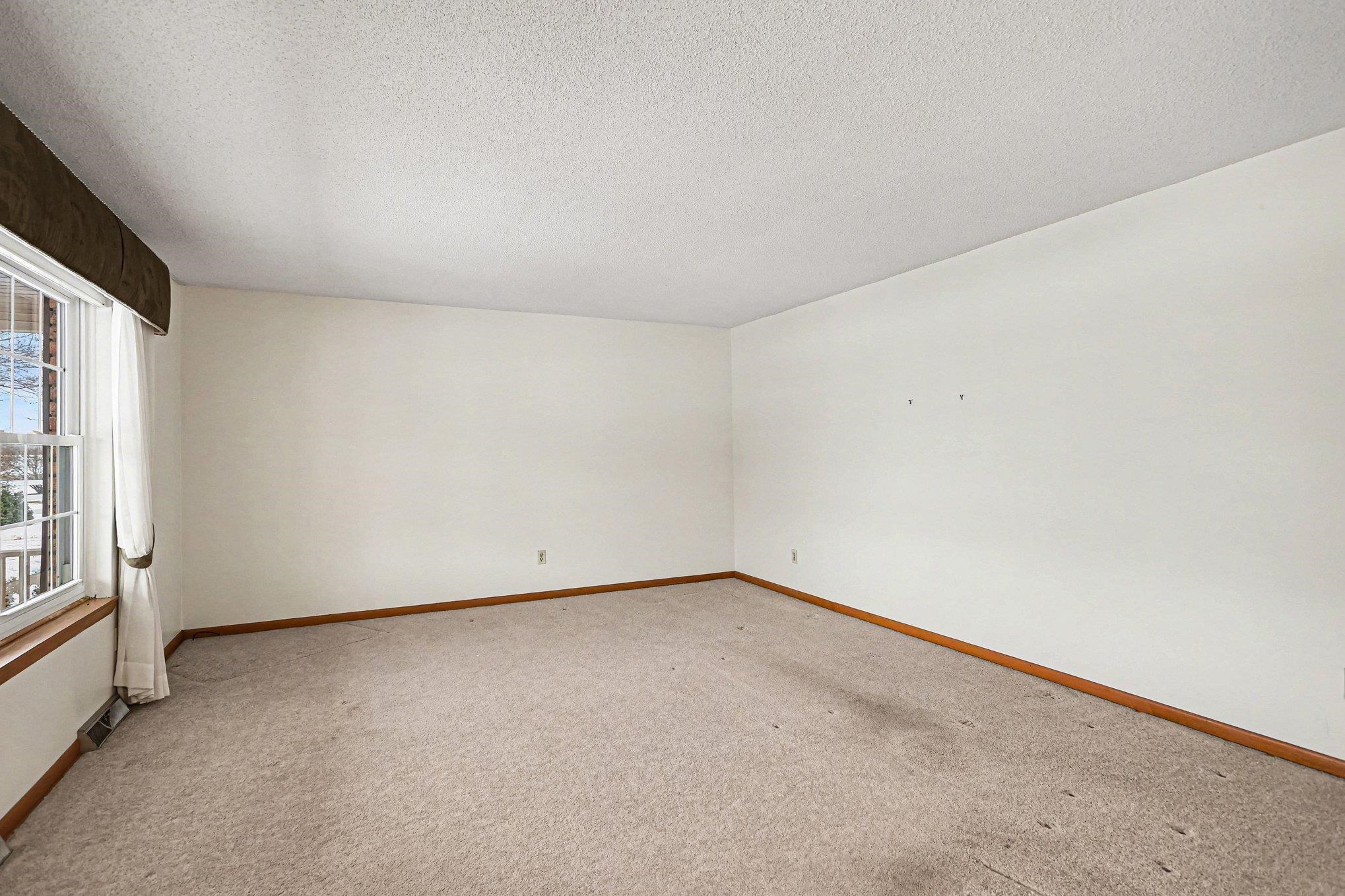 11050 Wilkinson Road Freeland, MI 48623 - Photo 7 of 31 Gallery Image 7