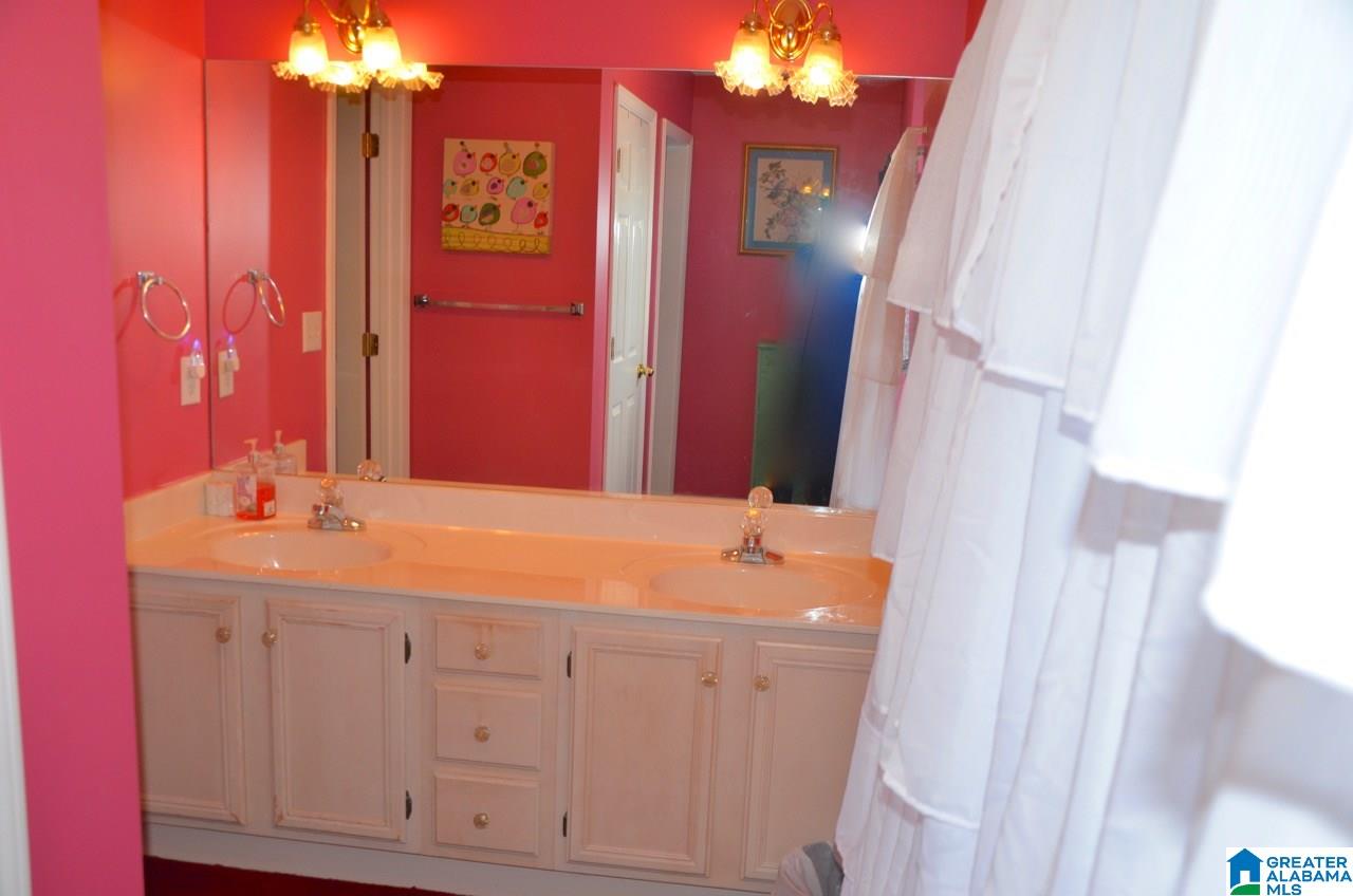 213 Ridge Park Circle Birmingham, AL 35216 - Photo 14 of 20