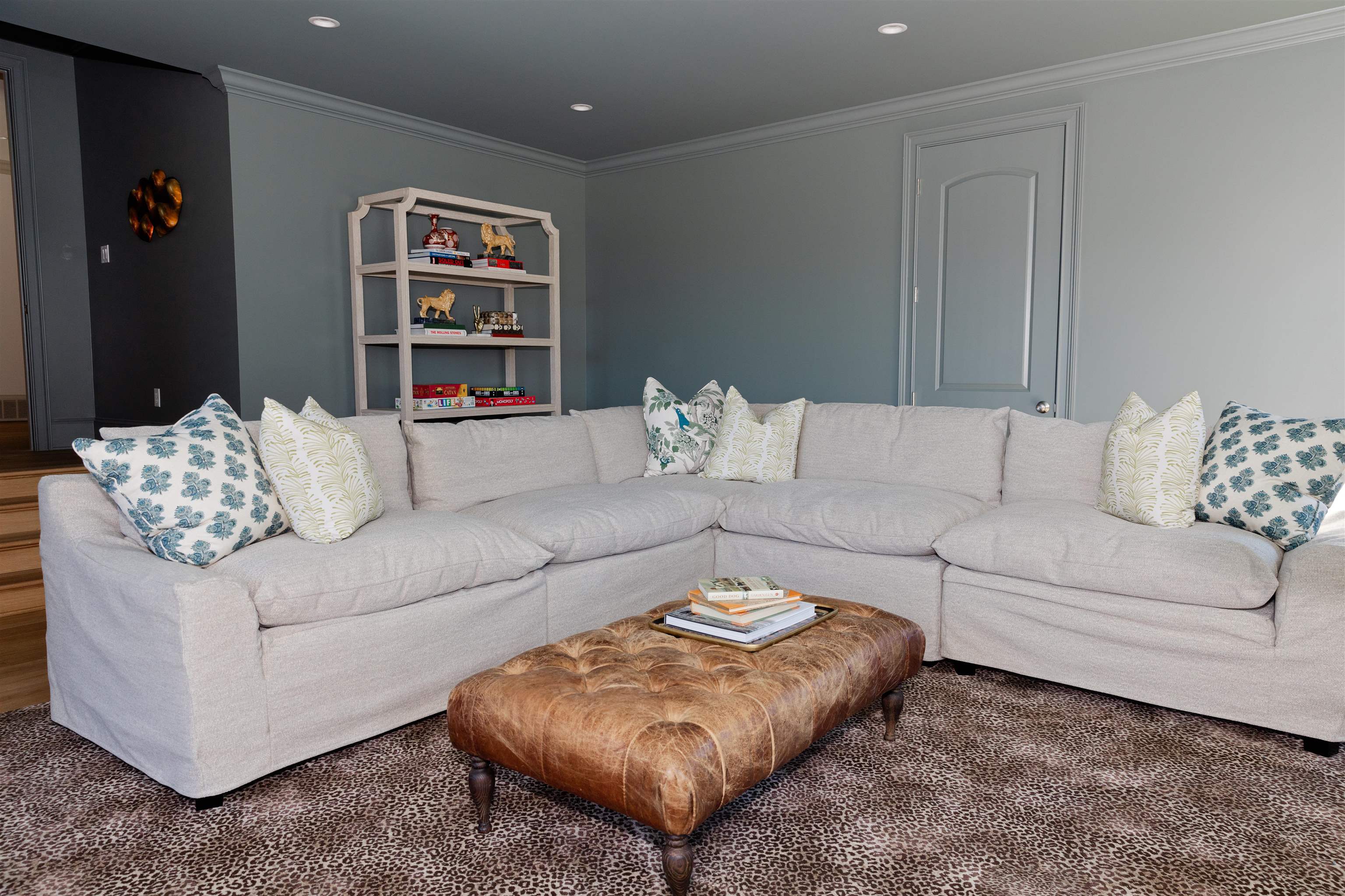 3300 Hidden Creek Loop West Collierville, TN 38017 - Photo 16 of 24 a living room with furniture and painting on the wall