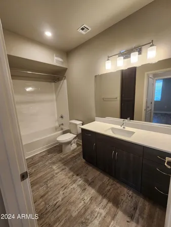 $2,264 | 5550 East Deer Valley Drive, Unit 2S, Phoenix, AZ 85054