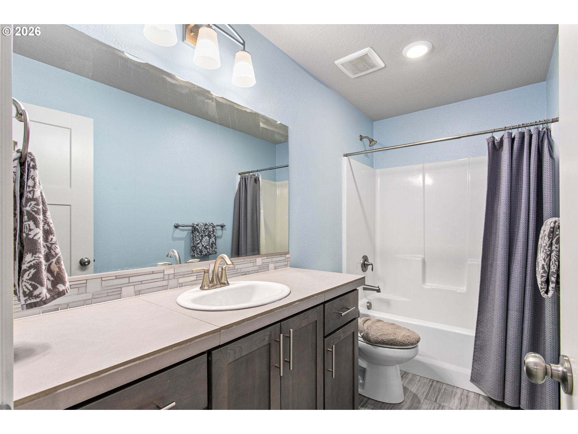 492 Southwest 15th Avenue Canby, OR 97013 - Photo 16 of 41 Bathroom