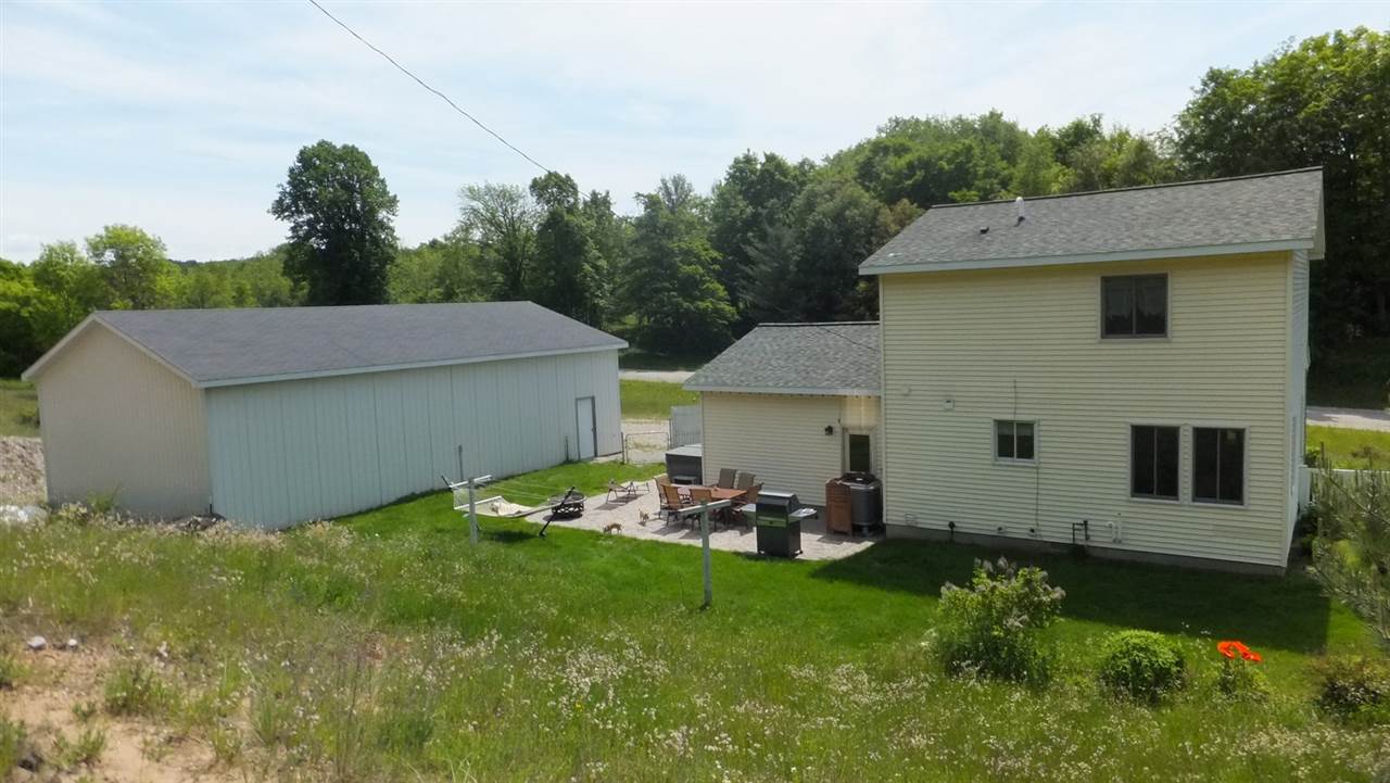 9345 South Fritz Road Maple City, MI 49664 - Photo 22 of 24 1833076-21.JPG