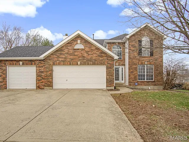 $324,900 | 518 Deer Creek Road, O'Fallon, IL 62269