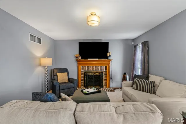 $319,900 | 518 Deer Creek Road, O'Fallon, IL 62269