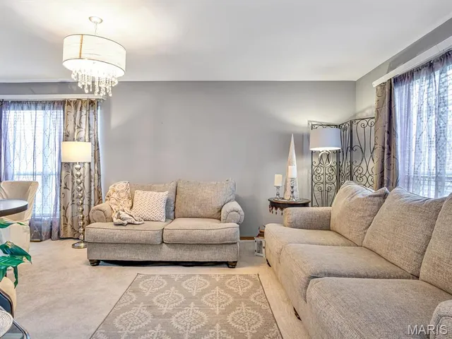 $324,900 | 518 Deer Creek Road, O'Fallon, IL 62269