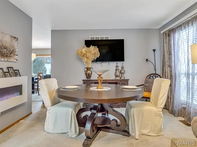 $324,900 | 518 Deer Creek Road, O'Fallon, IL 62269