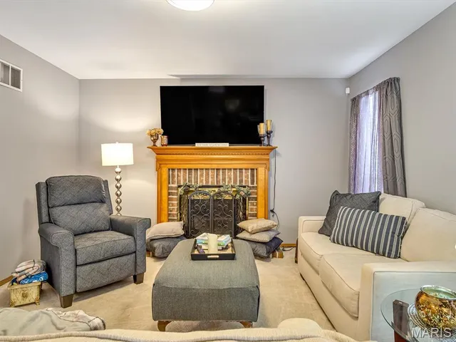 $324,900 | 518 Deer Creek Road, O'Fallon, IL 62269