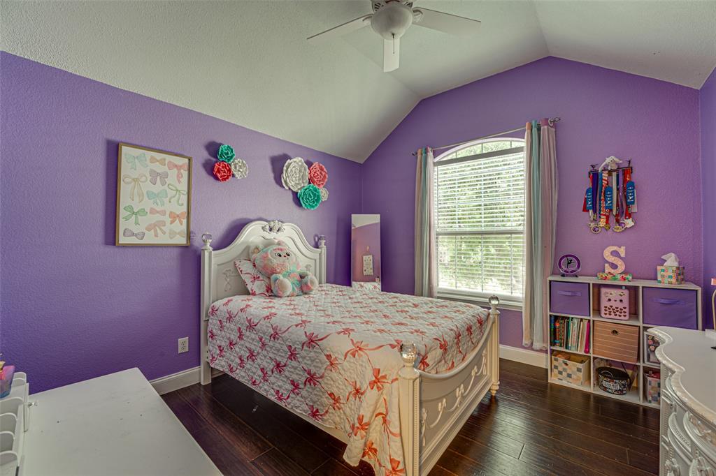 5218 Griffins Pointe Drive Rowlett, TX 75089 - Photo 28 of 40 Secondary bedroom.
