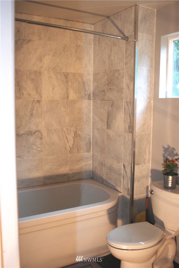 1308 Bluff Road Point Roberts, WA 98281 - Photo 14 of 25 Gallery Image 14
