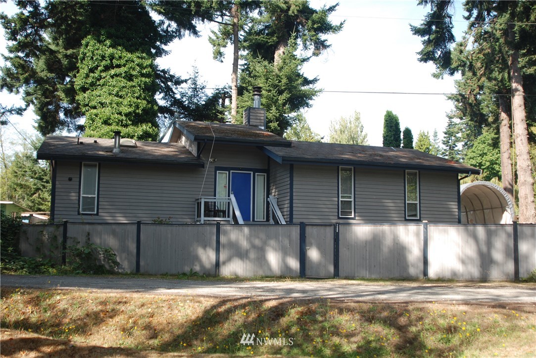 1308 Bluff Road Point Roberts, WA 98281 - Photo 3 of 25 Gallery Image 3