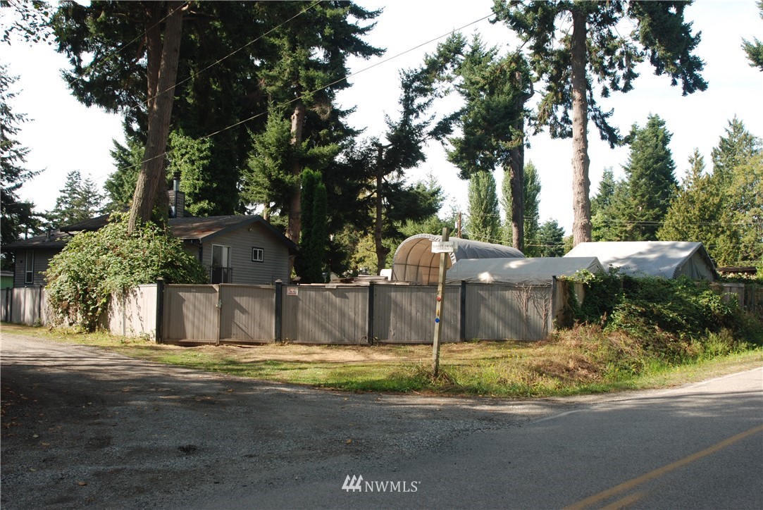 1308 Bluff Road Point Roberts, WA 98281 - Photo 4 of 25 Gallery Image 4
