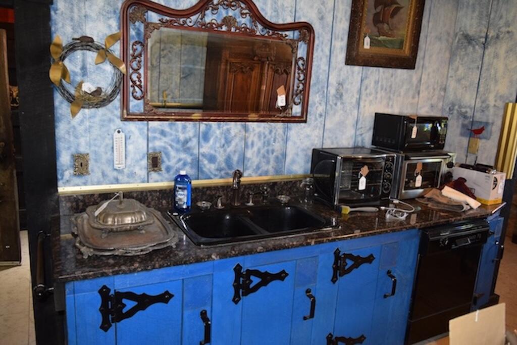 519 Roberson Mill Road Southeast Floyd, VA 24091 - Photo 6 of 79 a kitchen with a stove and a microwave