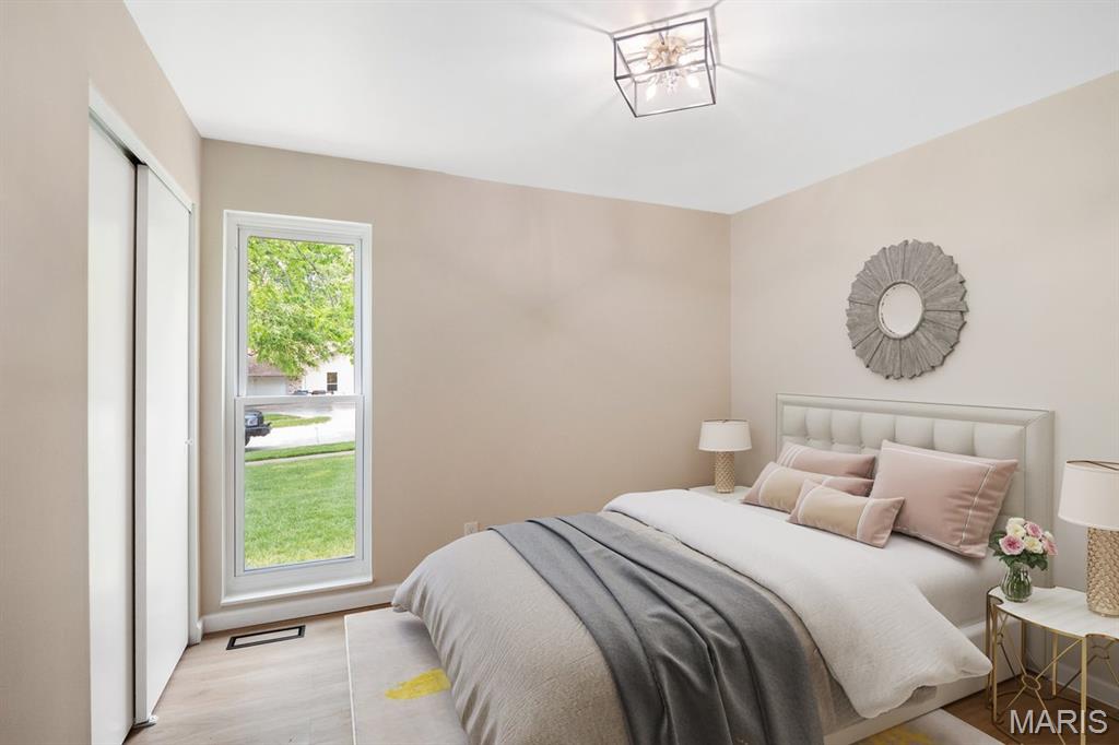 14575 Ladue Road Chesterfield, MO 63017 - Photo 18 of 32