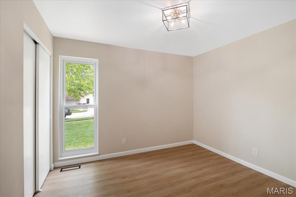 14575 Ladue Road Chesterfield, MO 63017 - Photo 19 of 32