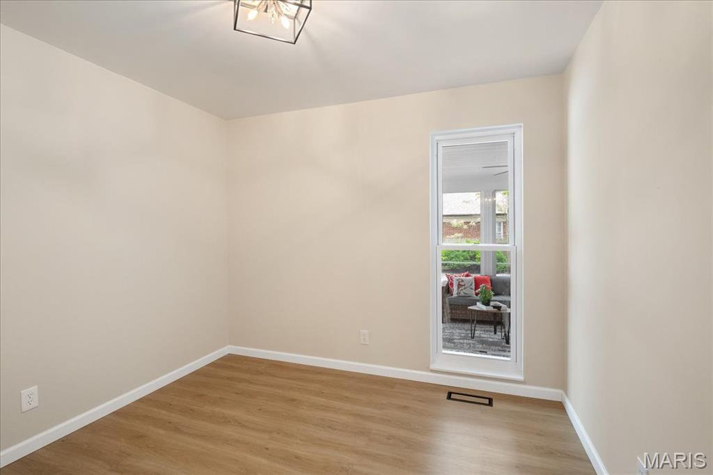 14575 Ladue Road Chesterfield, MO 63017 - Photo 22 of 32