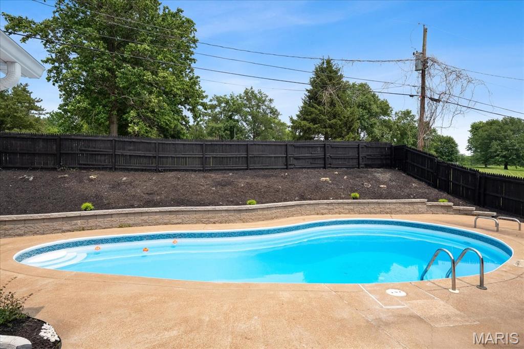 14575 Ladue Road Chesterfield, MO 63017 - Photo 28 of 32