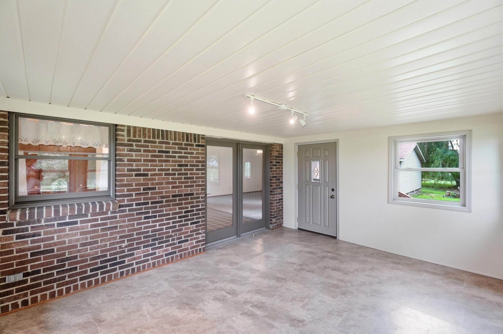 4045 Dialton Road Springfield, OH 45502 - Photo 29 of 60 028