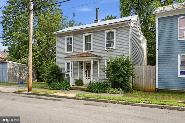 $275,000 | 11 West Germain Street, Winchester, VA 22601
