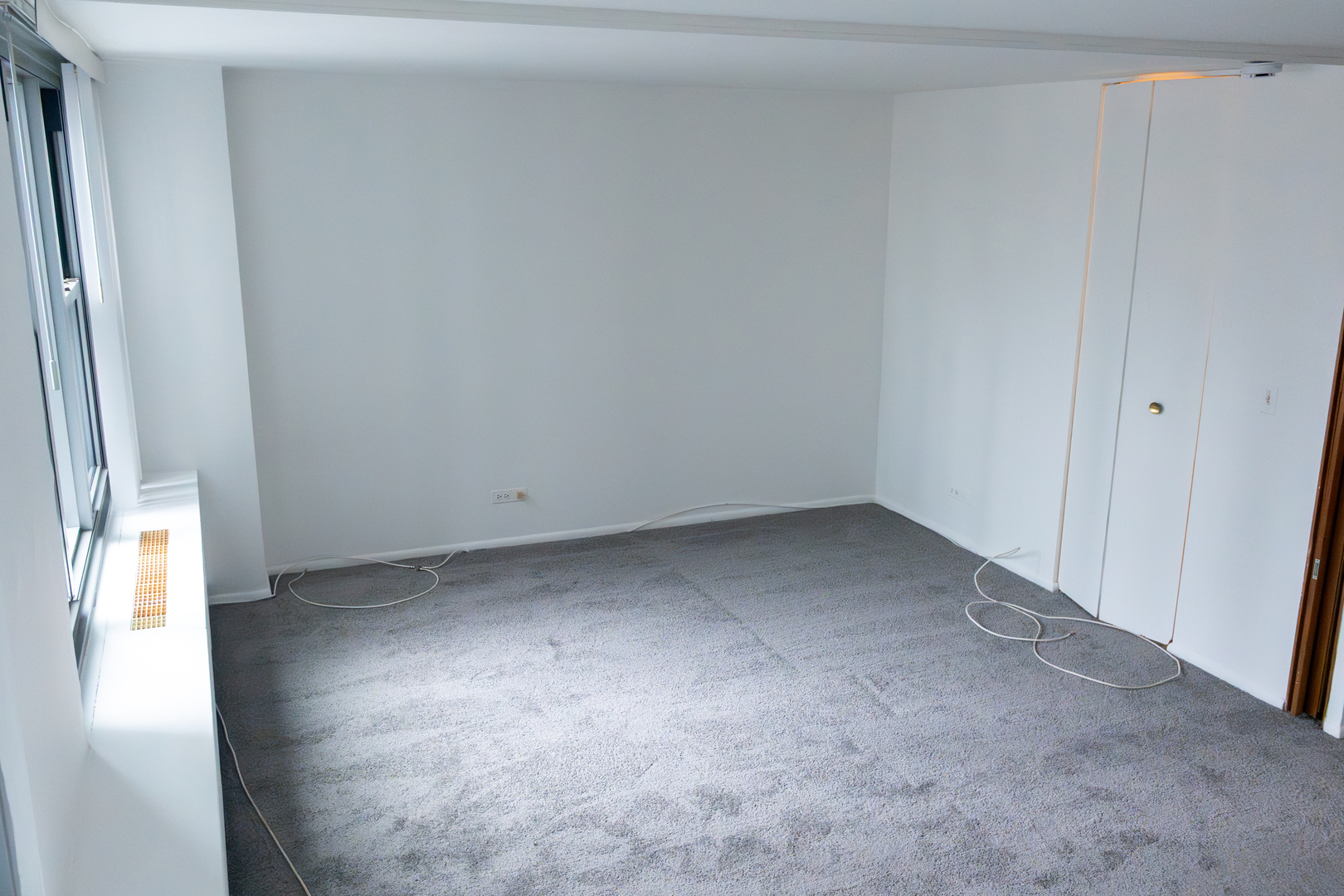 400 East Randolph Street, Unit 906 Chicago, IL 60601 - Photo 3 of 27