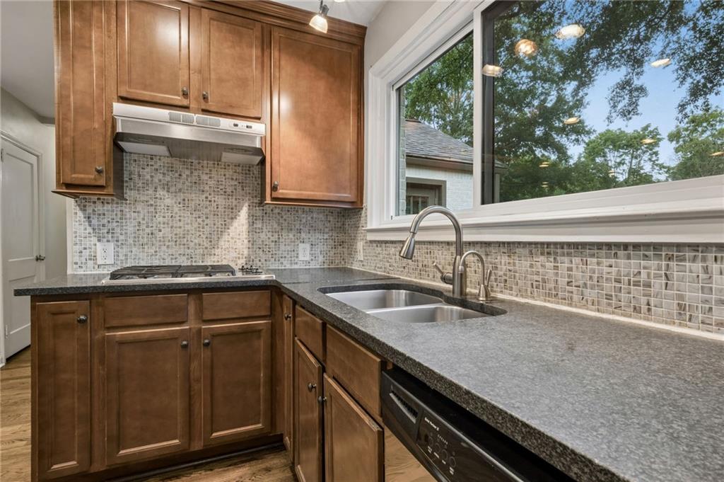 1197 Goodwin Road Northeast Atlanta, GA 30324 - Photo 19 of 64