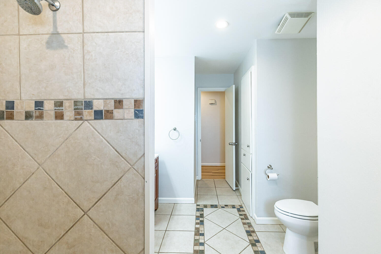2601 33rd Street, Unit FRONT Lubbock, TX 79410 - Photo 20 of 27 2601 33rd-51