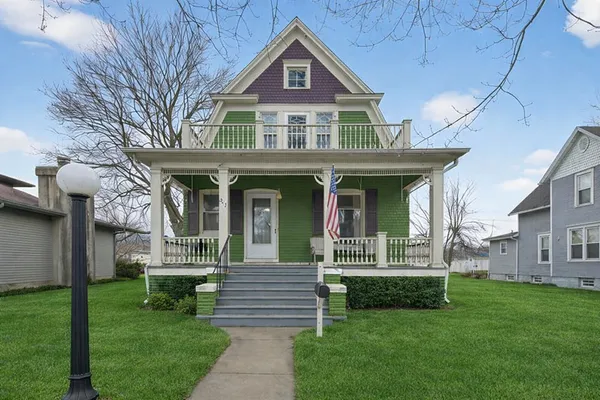 $225,000 | 212 North Pine Street, Momence, IL 60954